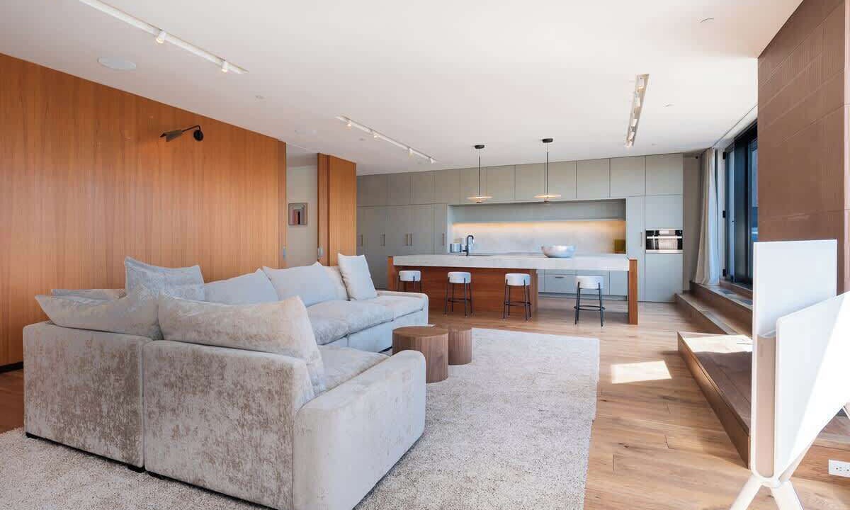 Photo of Livingroom in La Petite-Patrie