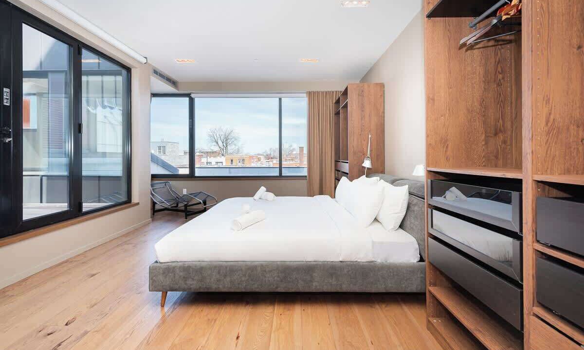 Photo of Bedroom in La Petite-Patrie