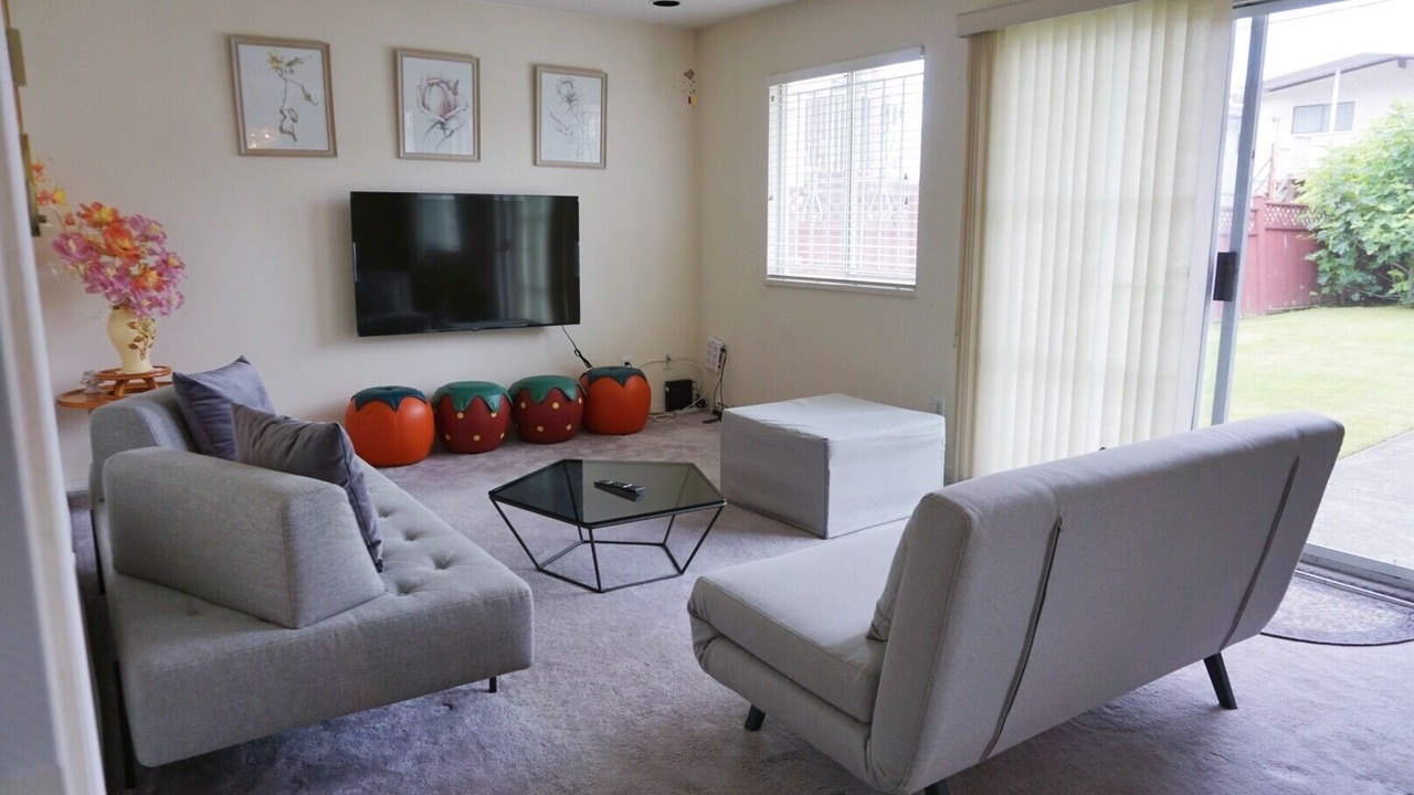 Photo of Livingroom in Fraserview