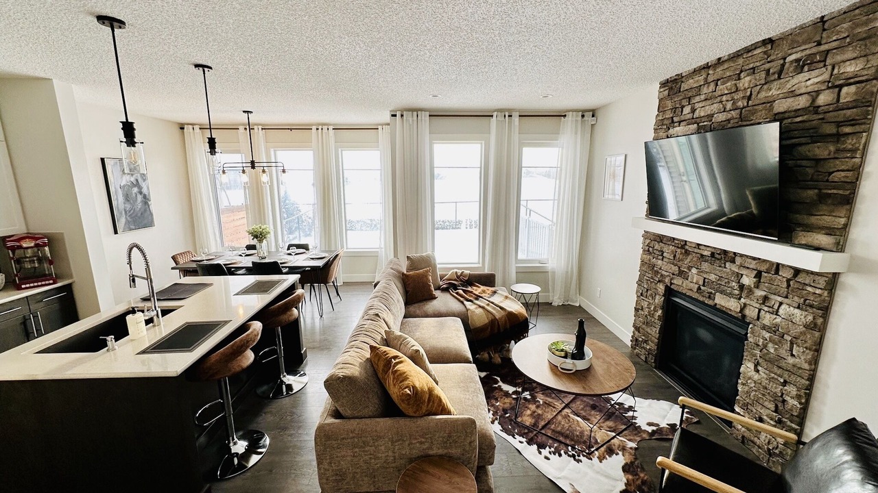 Photo of Livingroom in West Edmonton