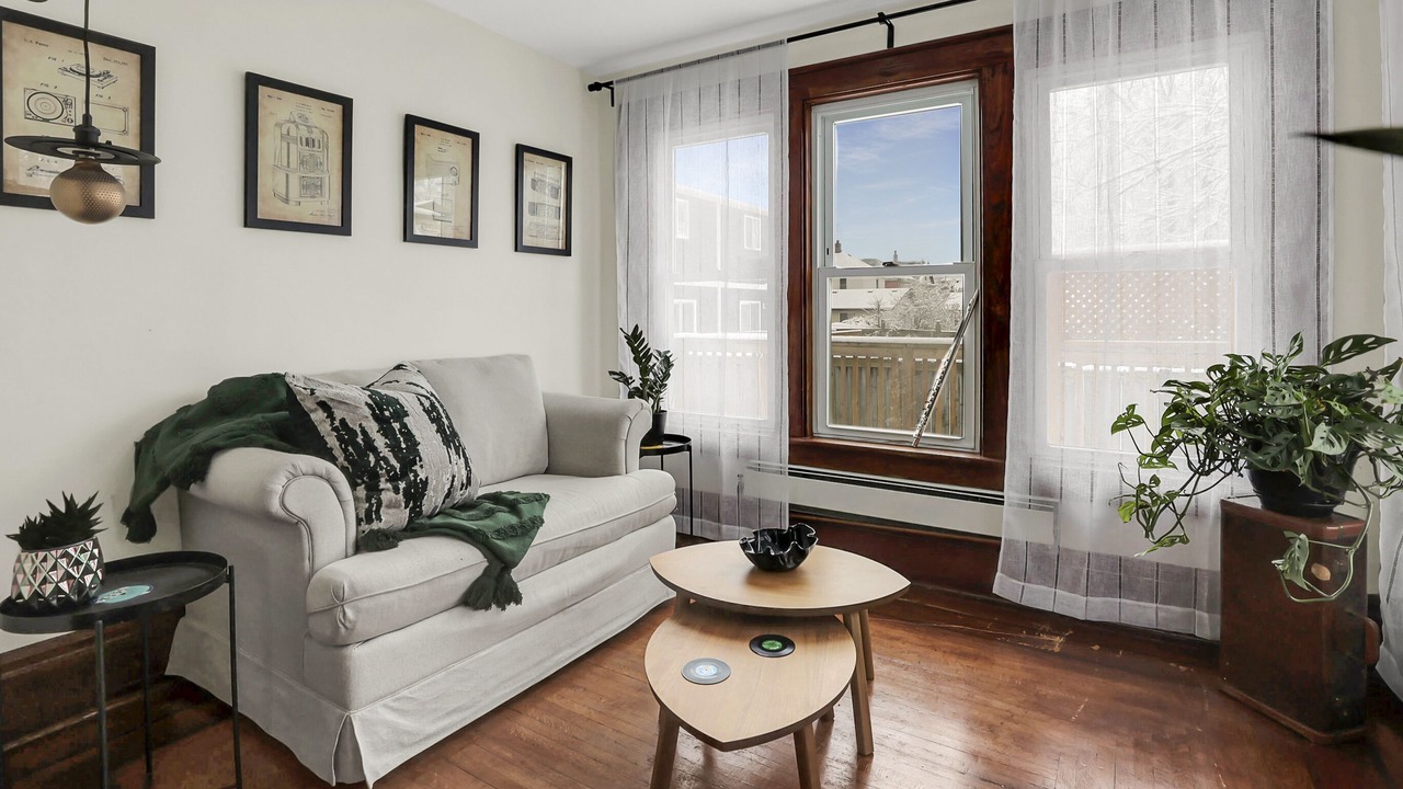 Photo of Livingroom in Niagara Falls