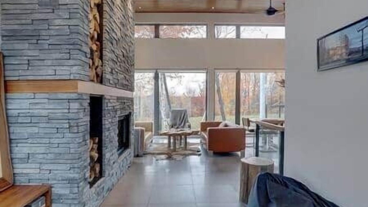 Photo of Livingroom in Owl's Head Ski Resort