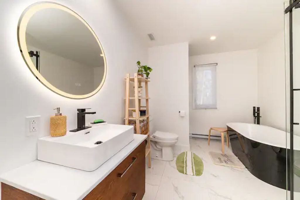 Photo of Bathroom in Les Eboulements
