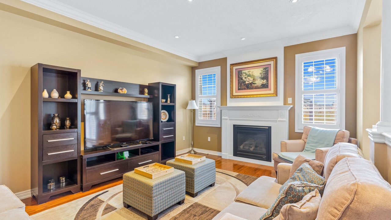 Photo of Livingroom in Brampton