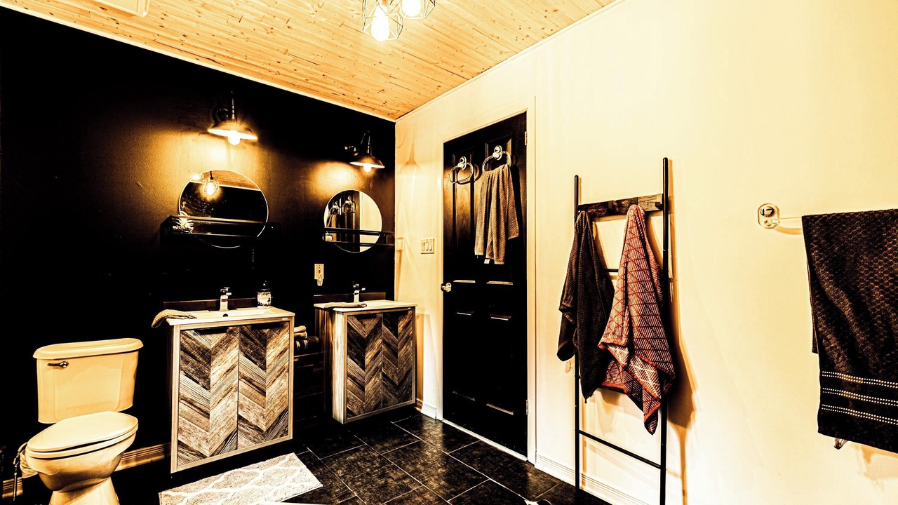 Photo of Bathroom in Chertsey