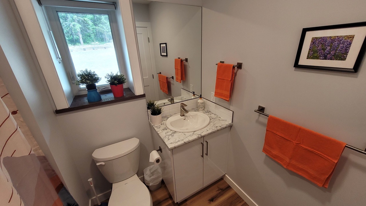 Photo of Bathroom in Golden