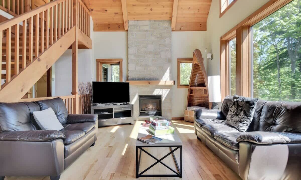 Photo of Livingroom in Petite-Riviere-Saint-Francois