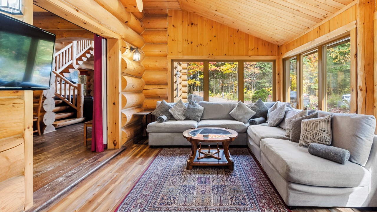 Photo of Livingroom in Fiddler Lake Resort