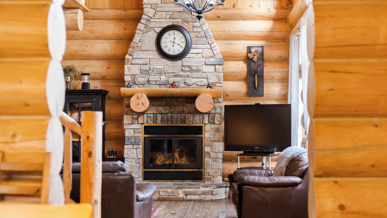 Photo of Livingroom in Fiddler Lake Resort