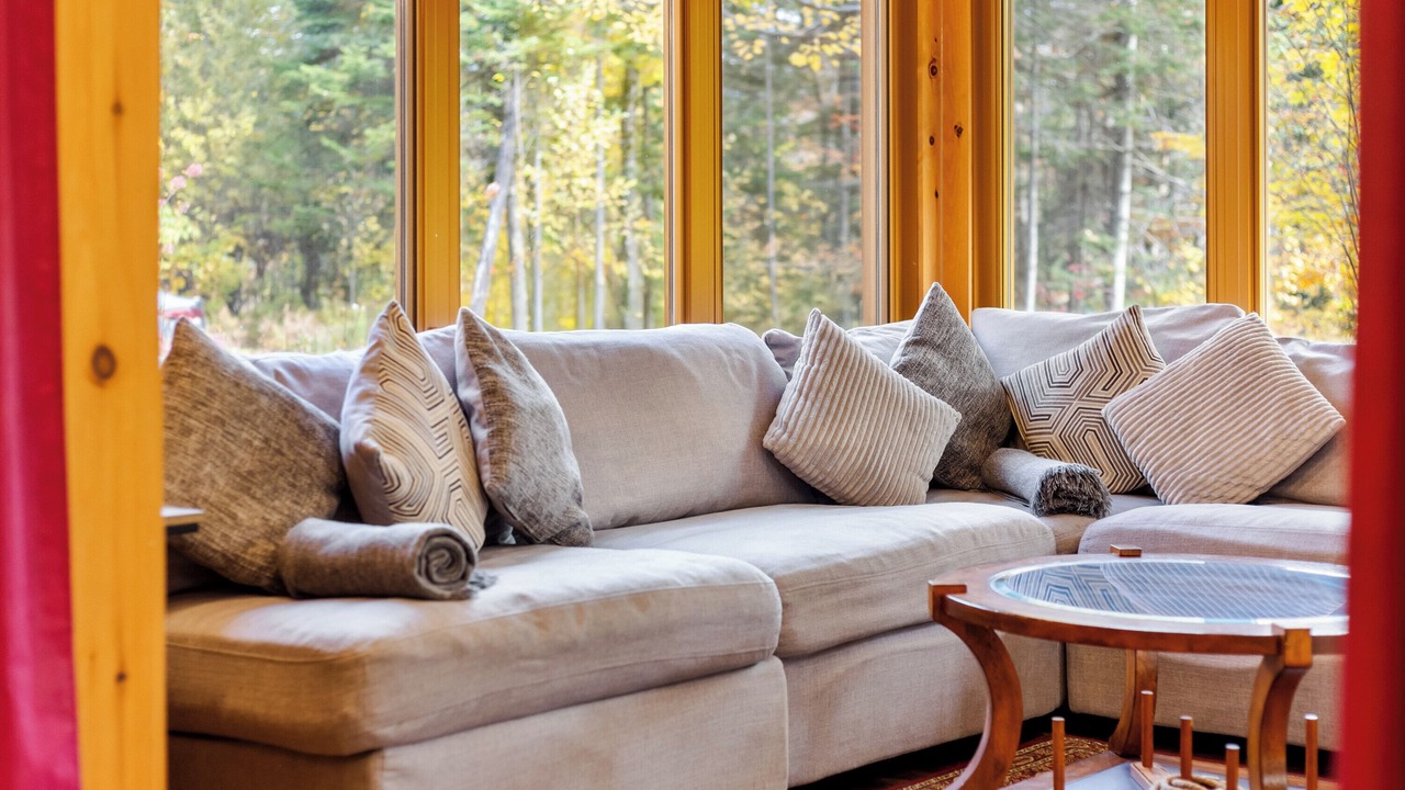 Photo of Livingroom in Fiddler Lake Resort