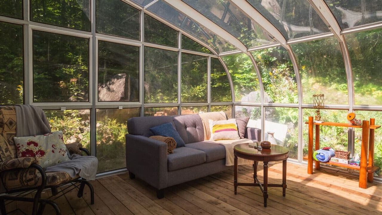 Photo of Livingroom in Chertsey