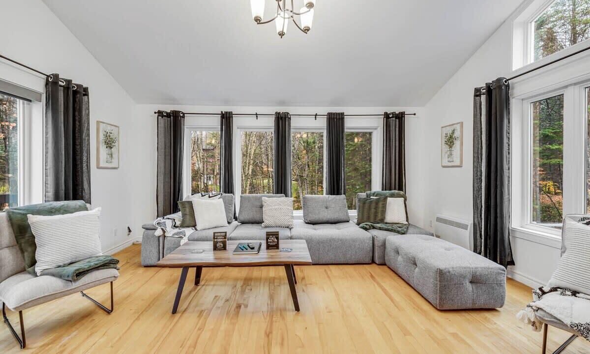 Photo of Livingroom in Stoneham