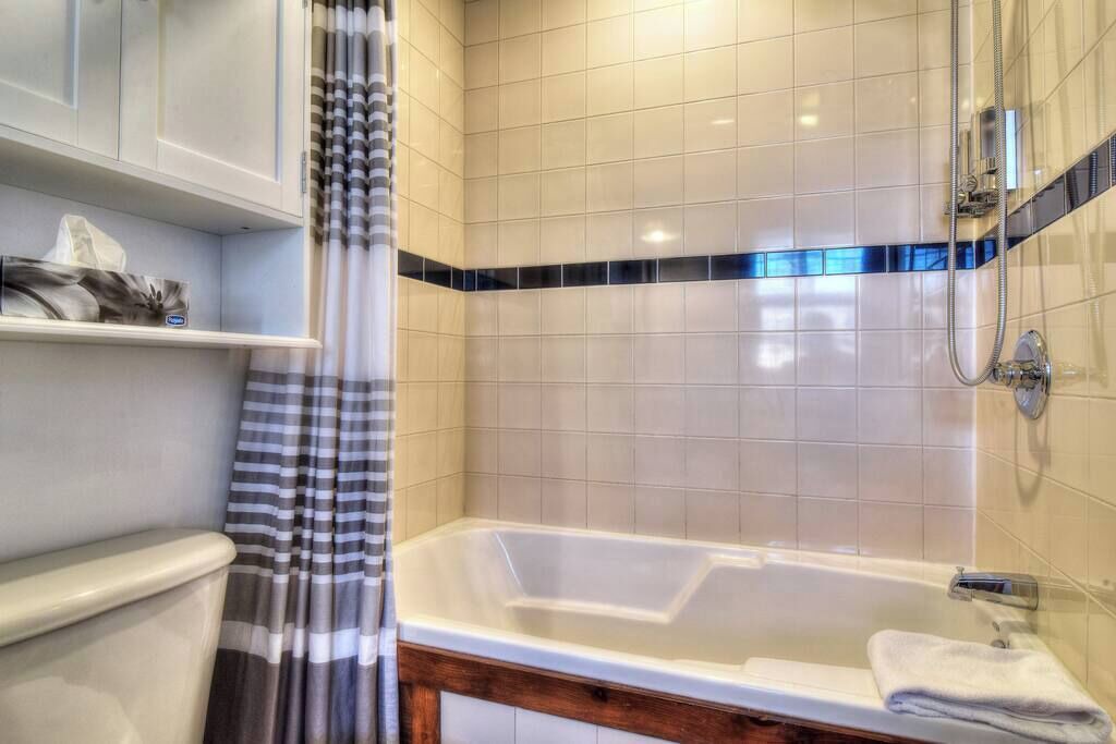 Photo of Bathroom in Tremblant-Les-Eaux