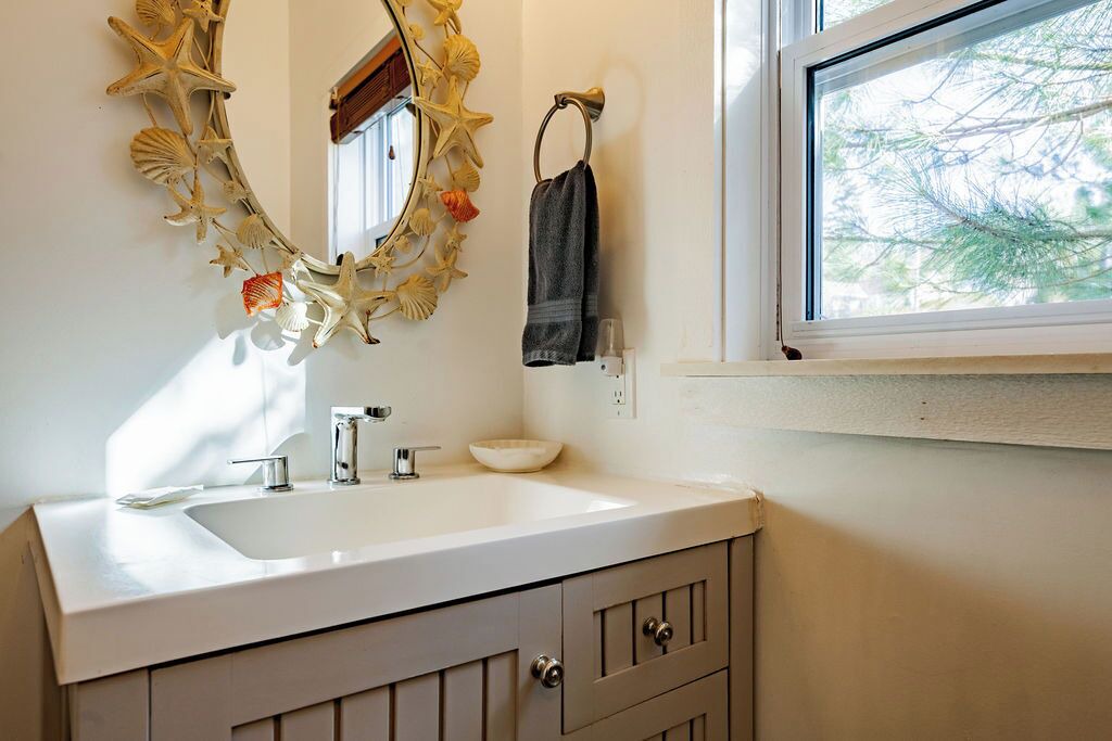 Photo of Bathroom in Boutiliers Point