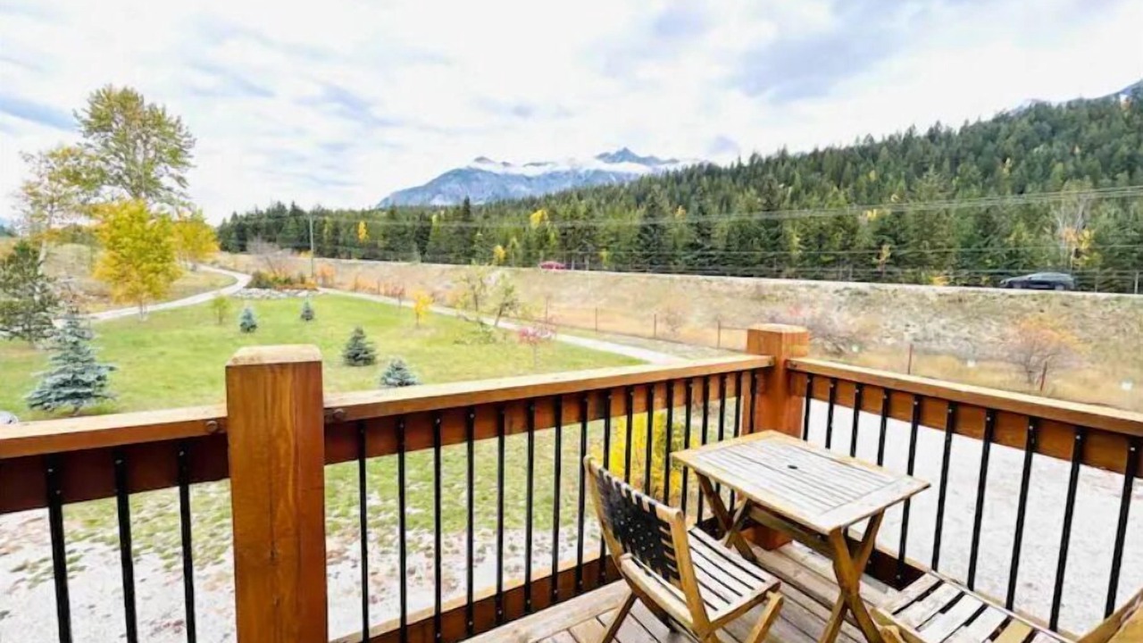 Photo of Outdoor in Golden