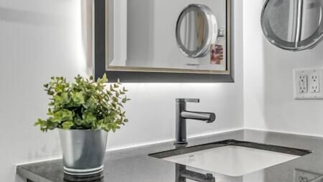 Photo of Bathroom in La Cite-Limoilou