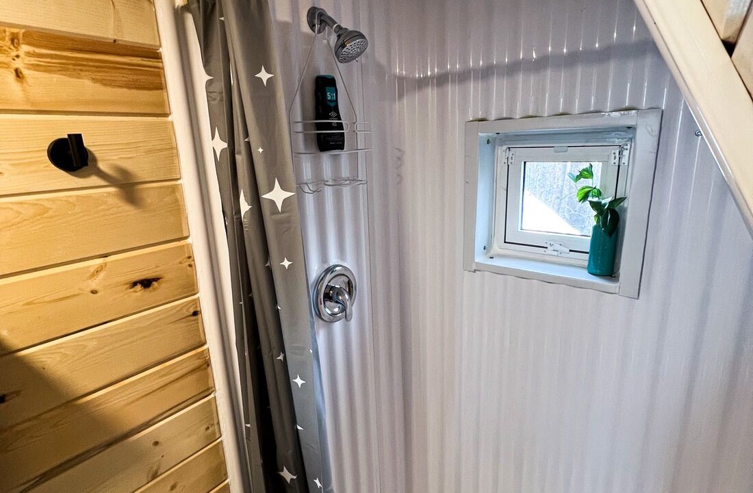 Photo of Bathroom in Valleyview