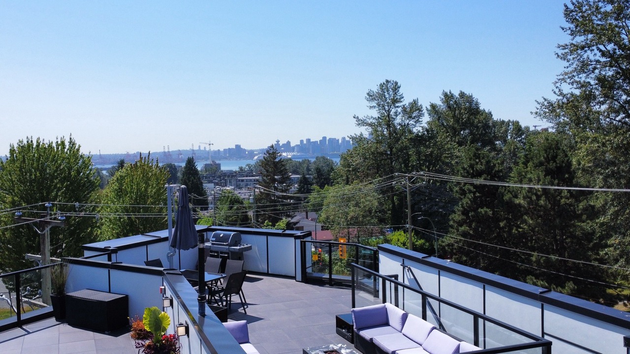Photo of Patio Balcony in North Vancouver
