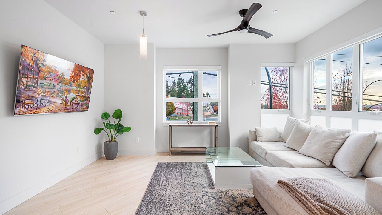 Photo of Livingroom in North Vancouver