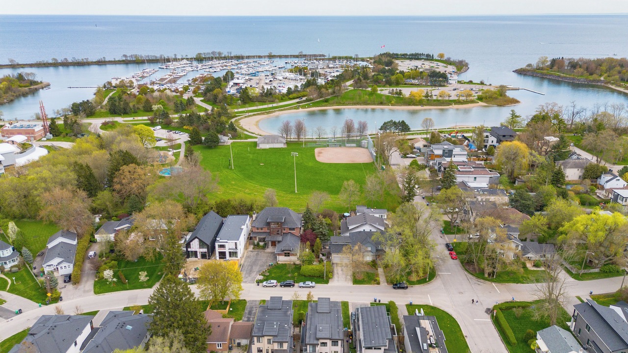 Photo of Outdoor in Lakeview