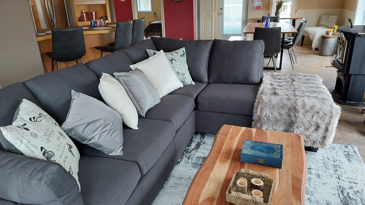 Photo of Livingroom in Chertsey