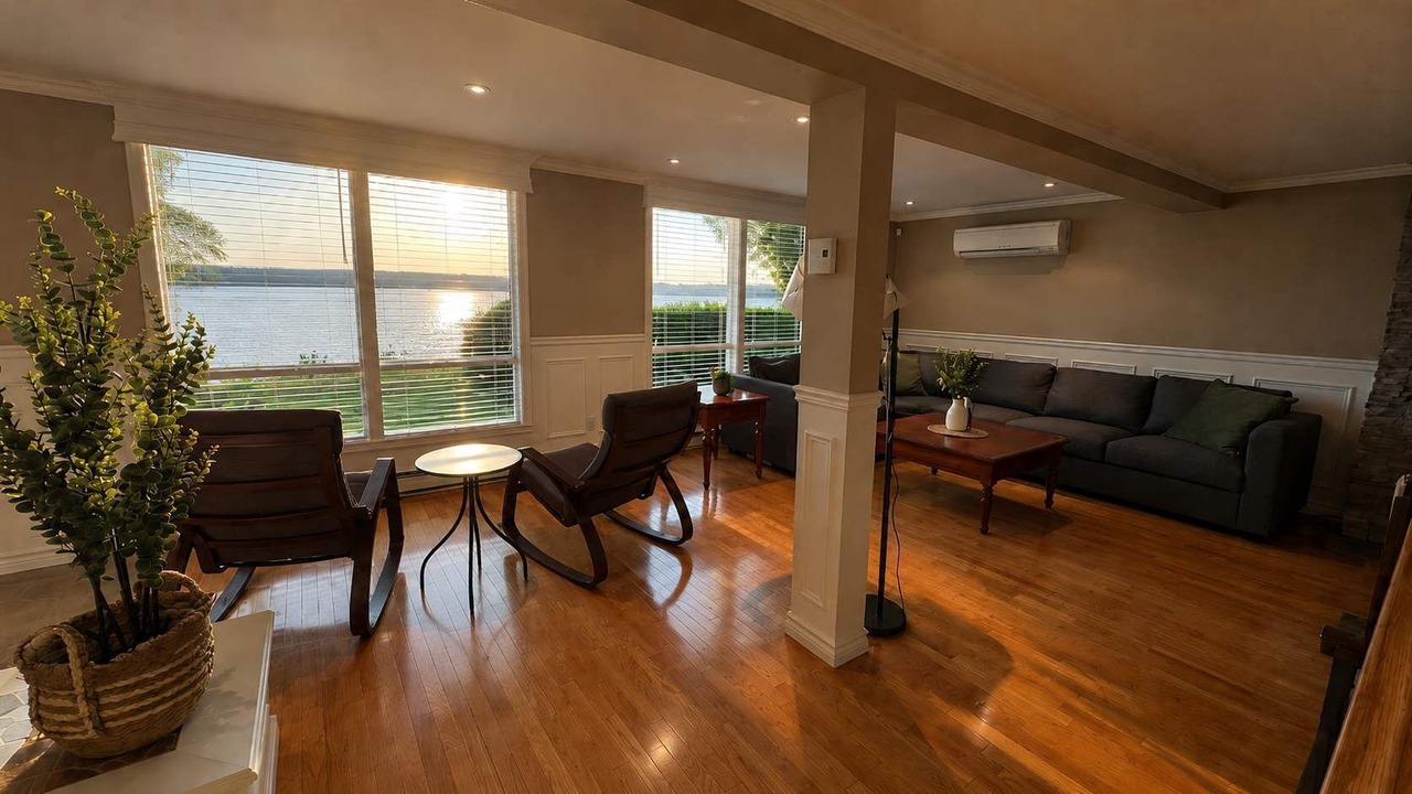 Photo of Livingroom in Sherbrooke