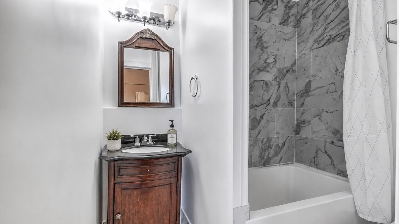 Photo of Bathroom in Ville-Marie