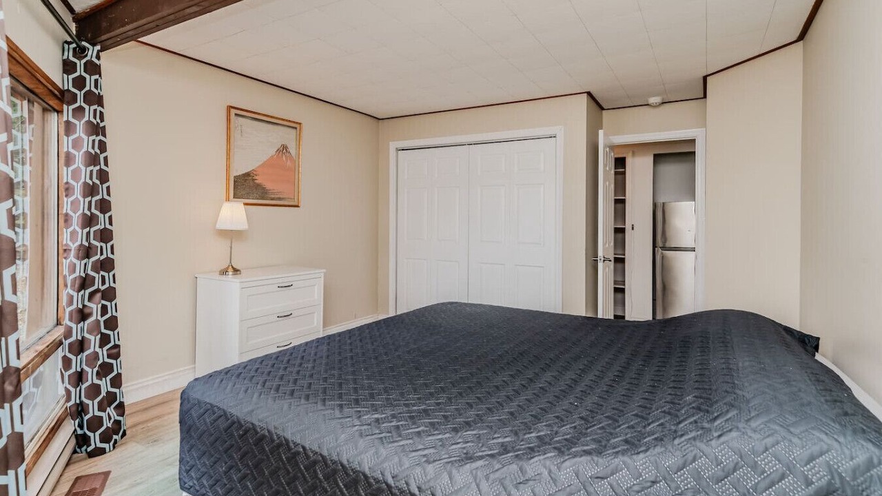 Photo of Bedroom in Muskoka Lakes