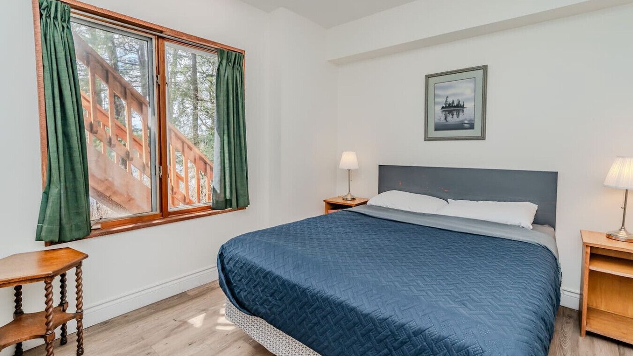 Photo of Bedroom in Muskoka Lakes