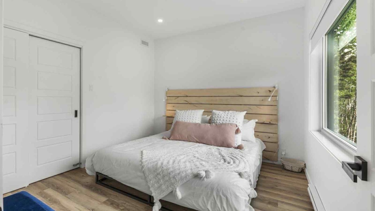 Photo of Bedroom in Baie-St-Paul