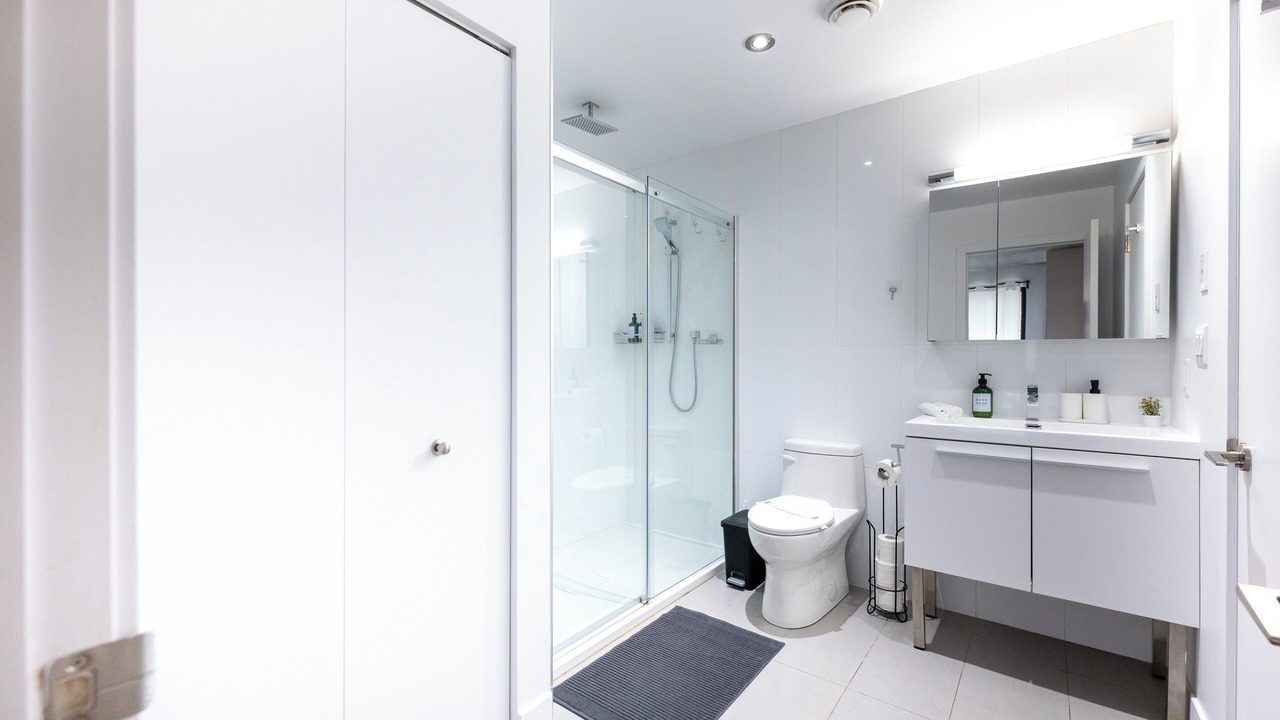 Photo of Bathroom in Cite Multimedia