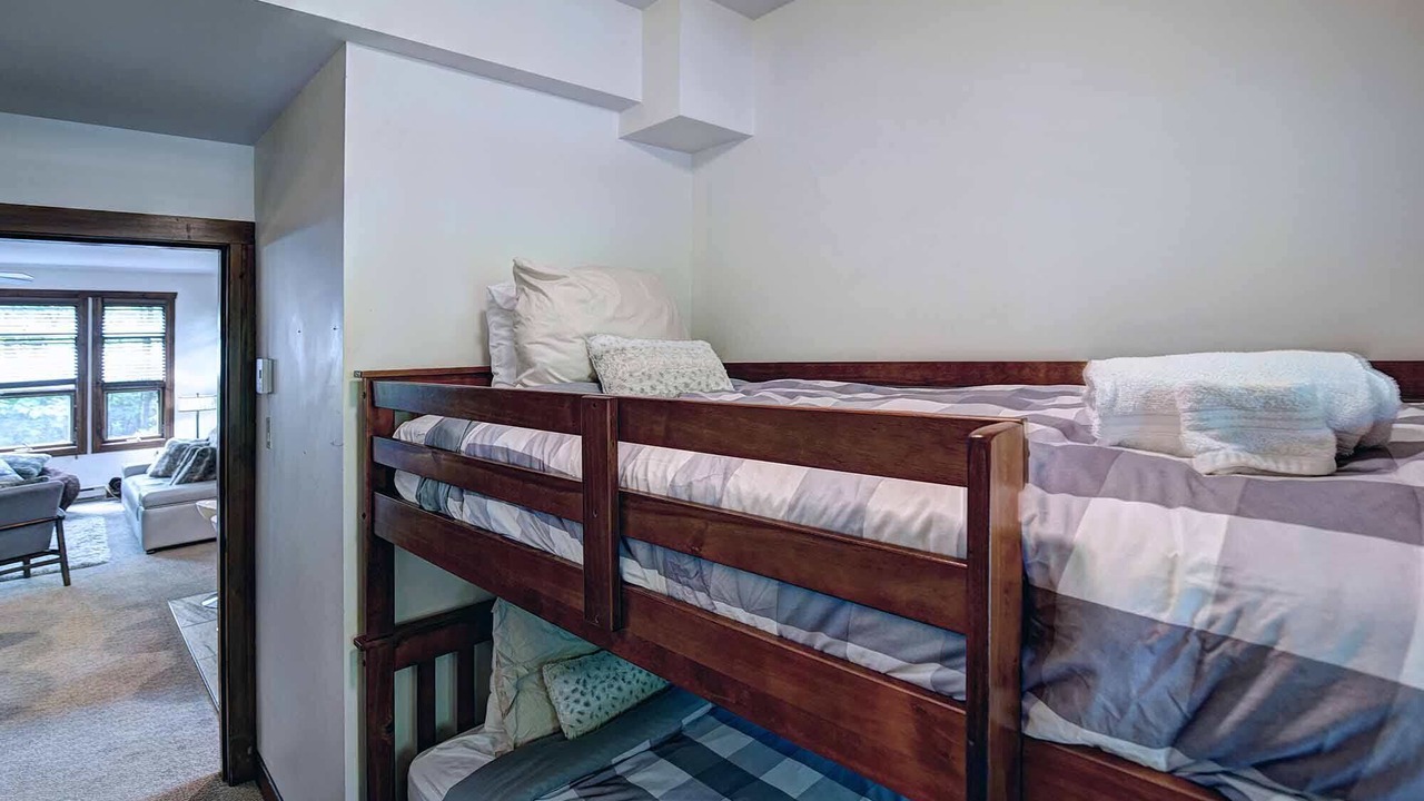 Photo of Bedroom in Tremblant-Les-Eaux