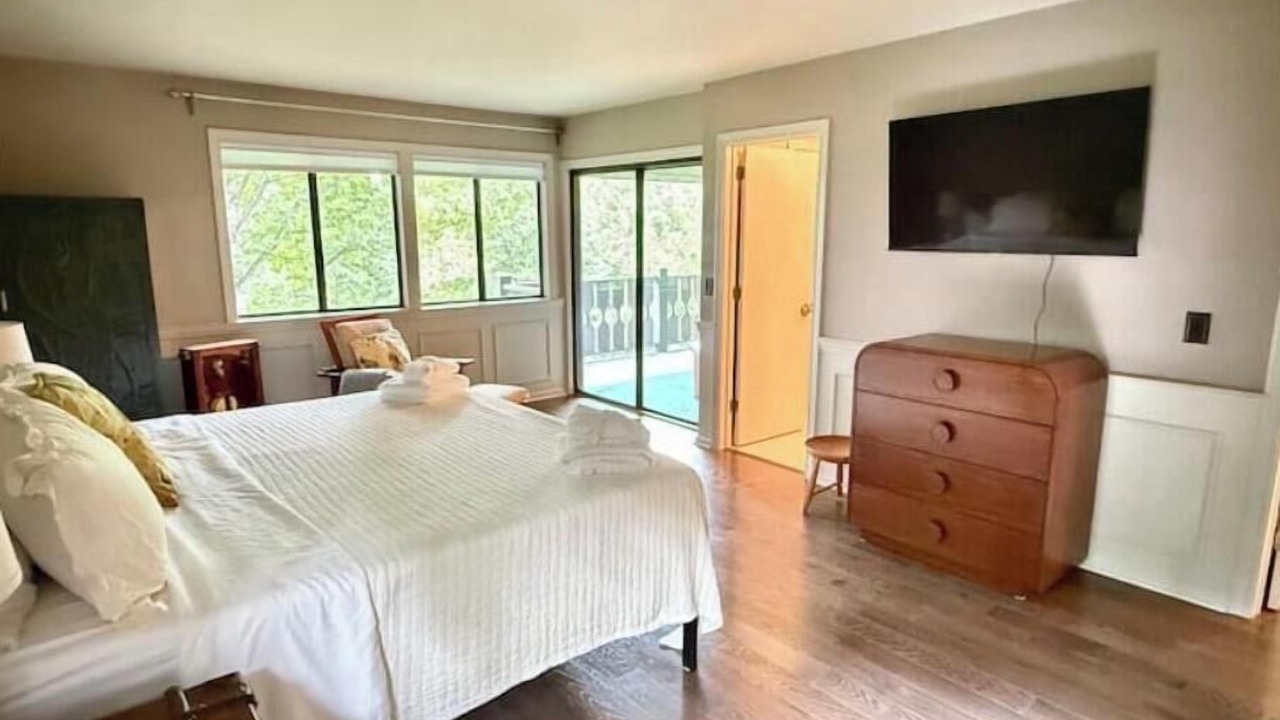 Photo of Bedroom in Chertsey