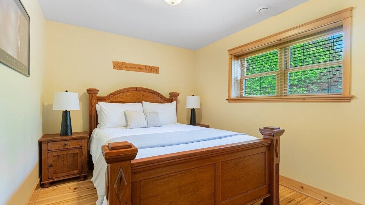 Photo of Bedroom in Fiddler Lake Resort