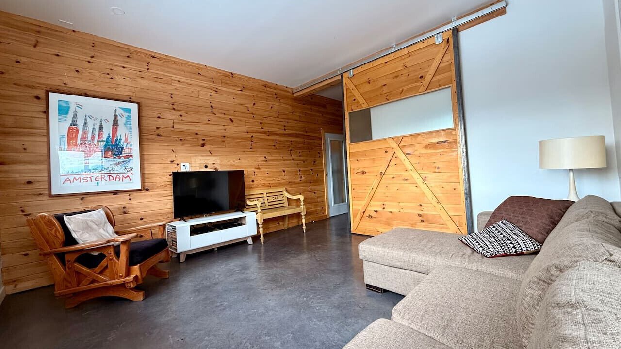Photo of Livingroom in Petite-Riviere-Saint-Francois
