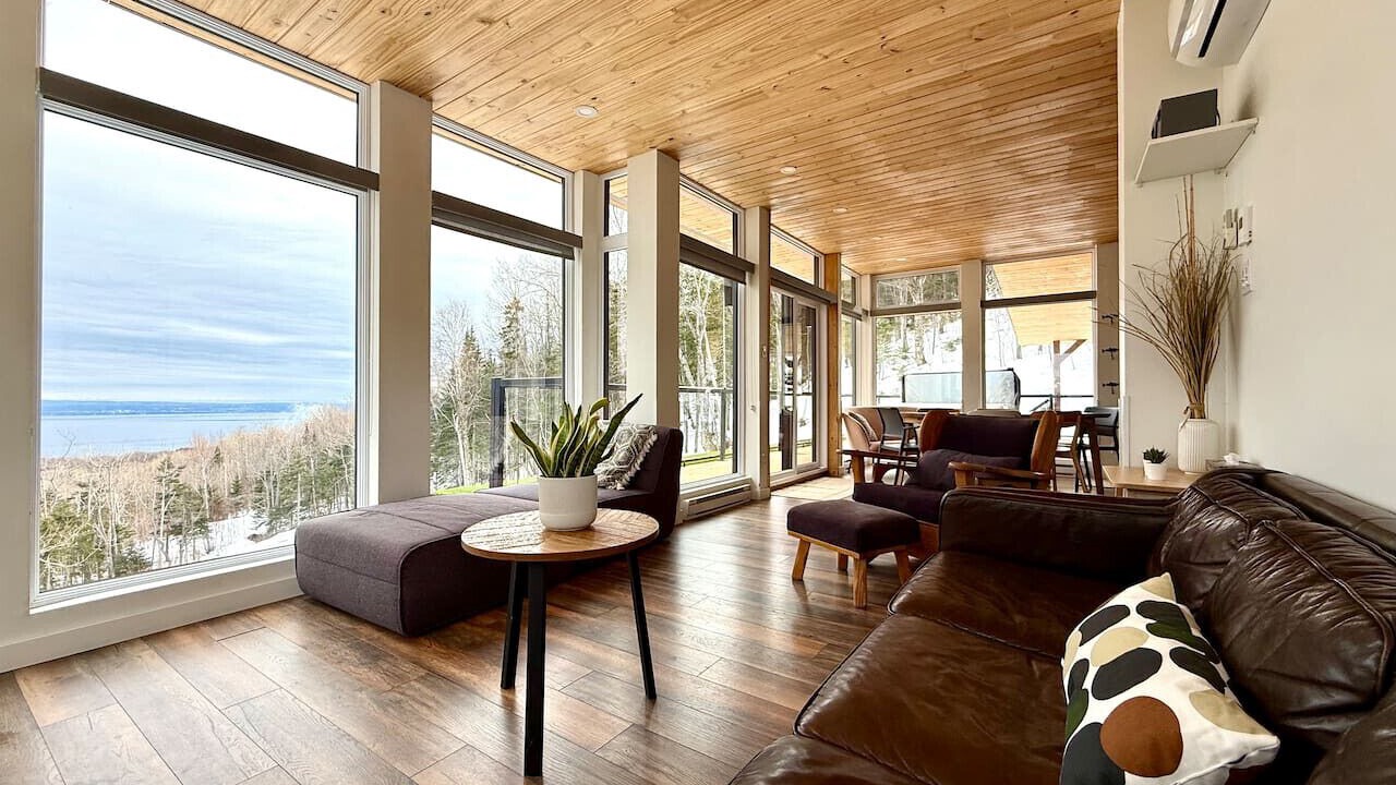 Photo of Livingroom in Petite-Riviere-Saint-Francois