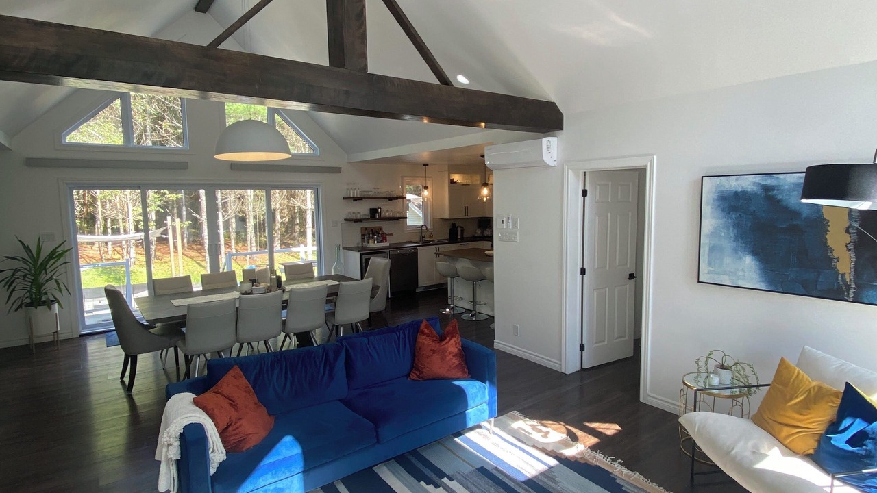Photo of Livingroom in Georgeville