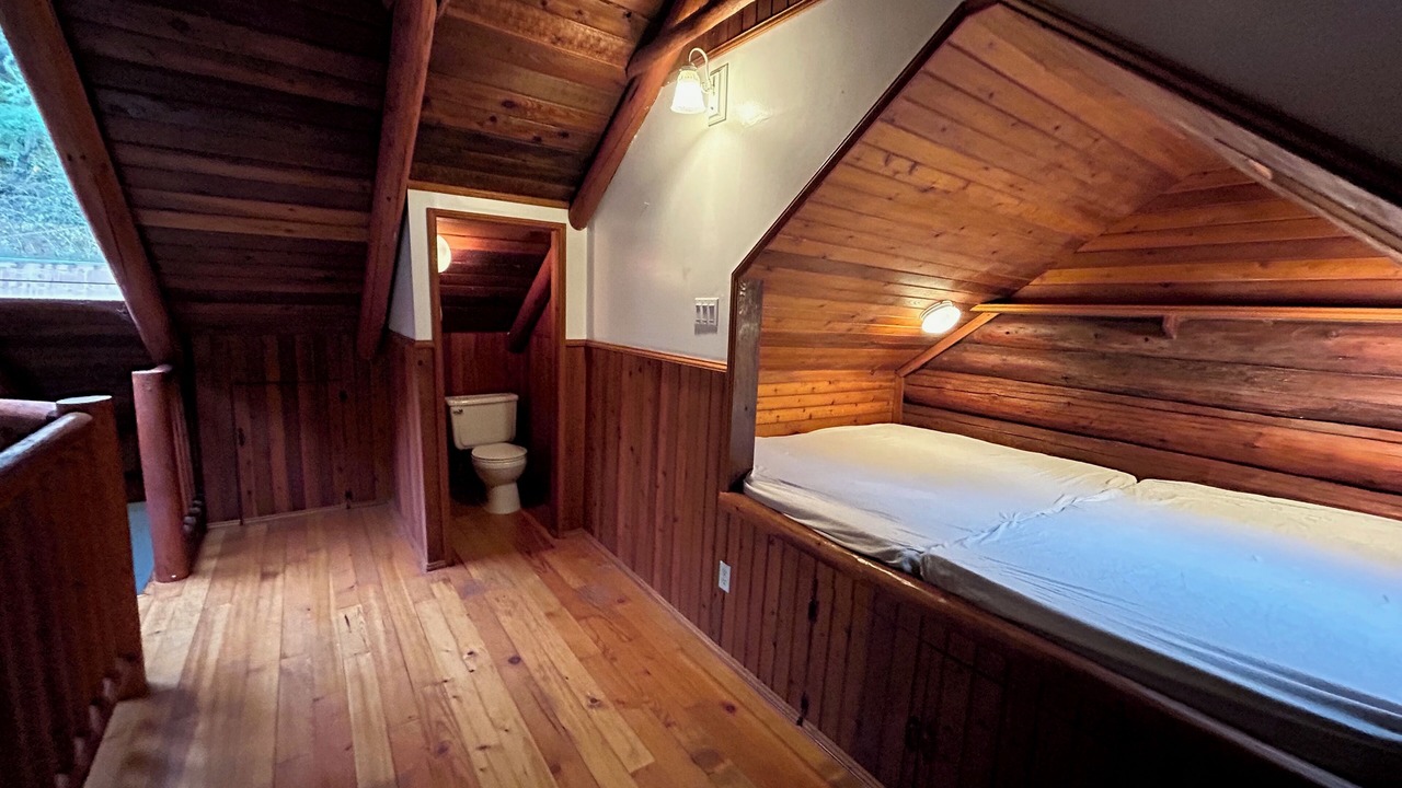 Photo of Bedroom in Burke Mountain
