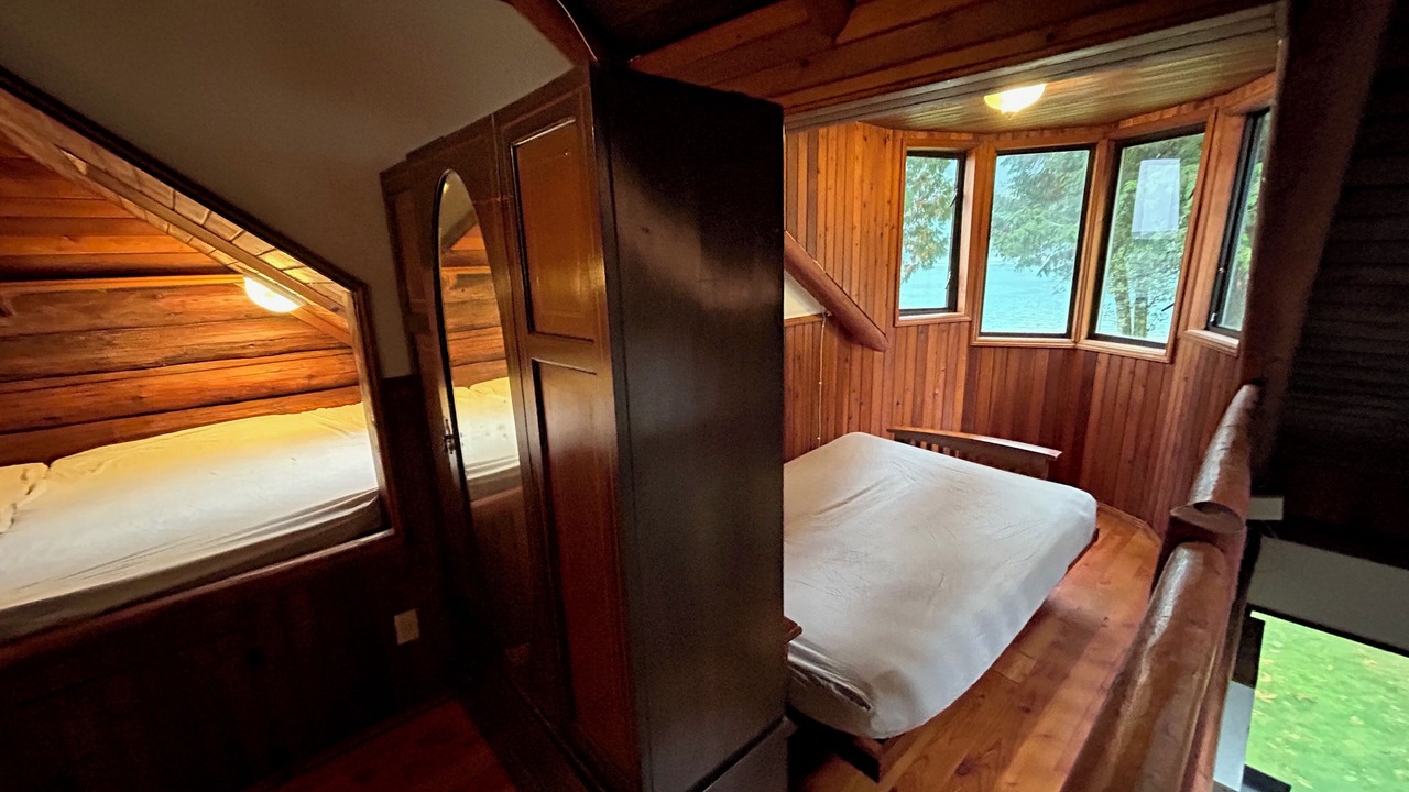 Photo of Bedroom in Burke Mountain