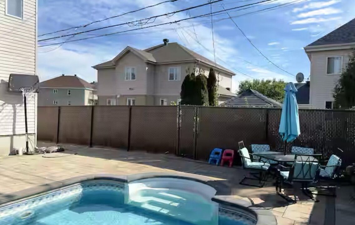 Photo of Outdoor in Laval