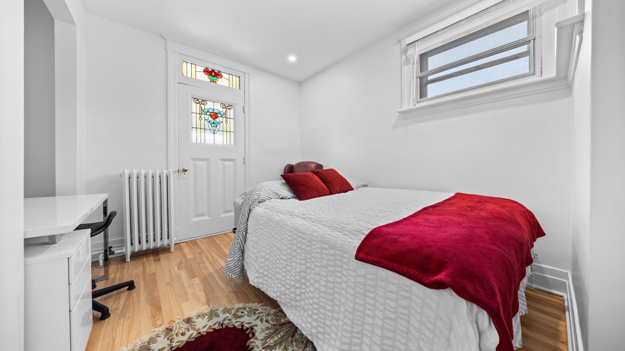 Photo of Bedroom in Old Ottawa East