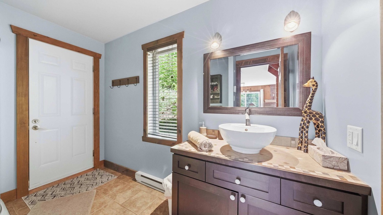 Photo of Bathroom in Notre-Dame-Auxiliatrice-de-Buckland