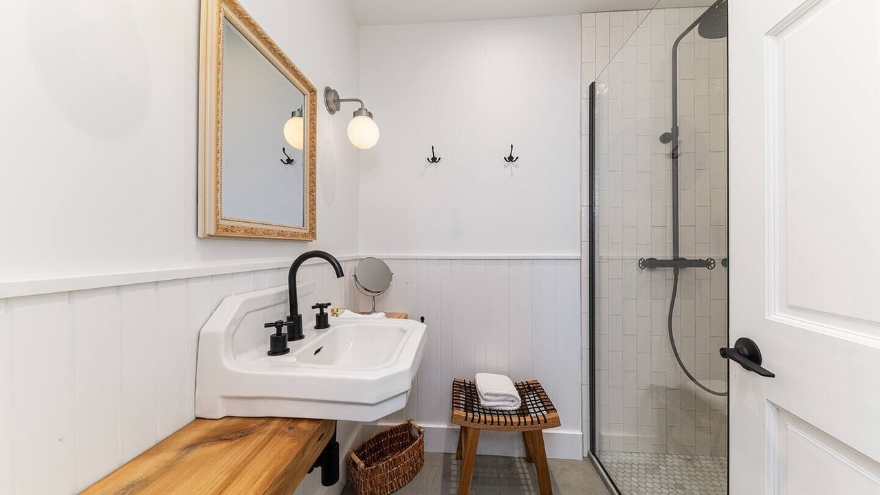 Photo of Bathroom in Saint-Joseph-de-la-Rive