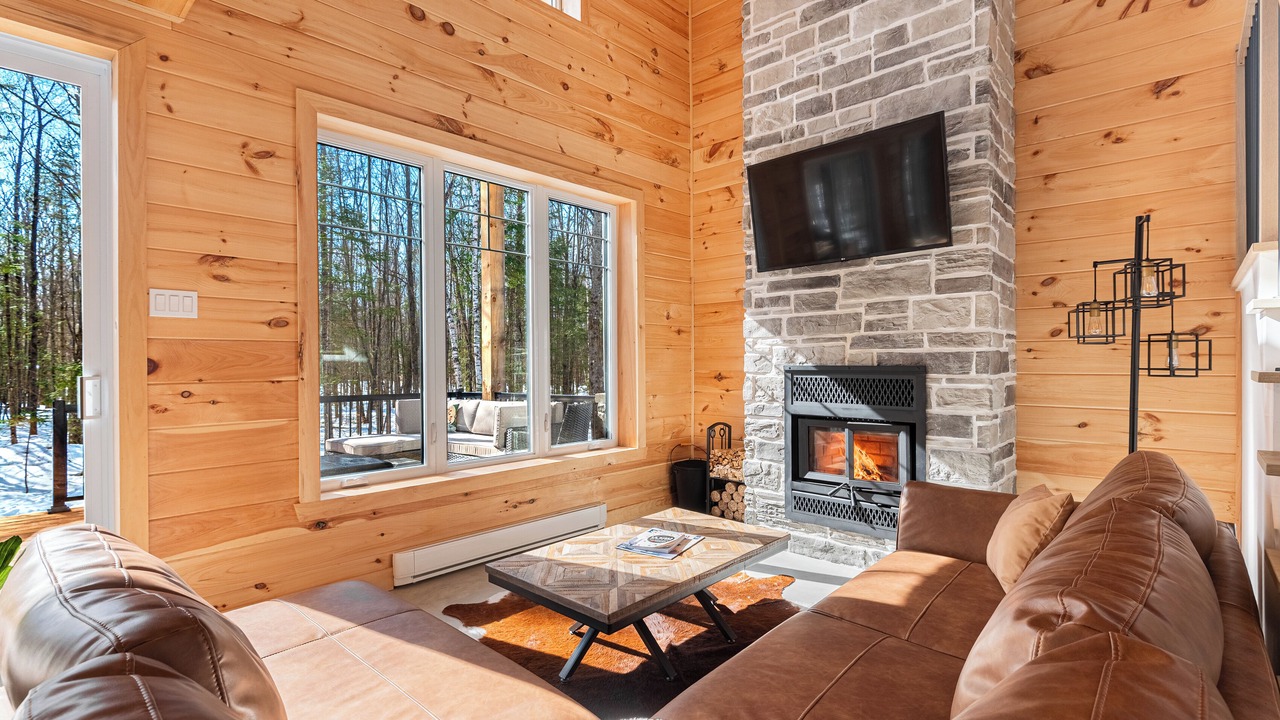 Photo of Livingroom in Amherst