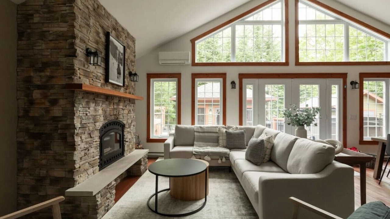 Photo of Livingroom in Saint-Faustin-Lac-Carre