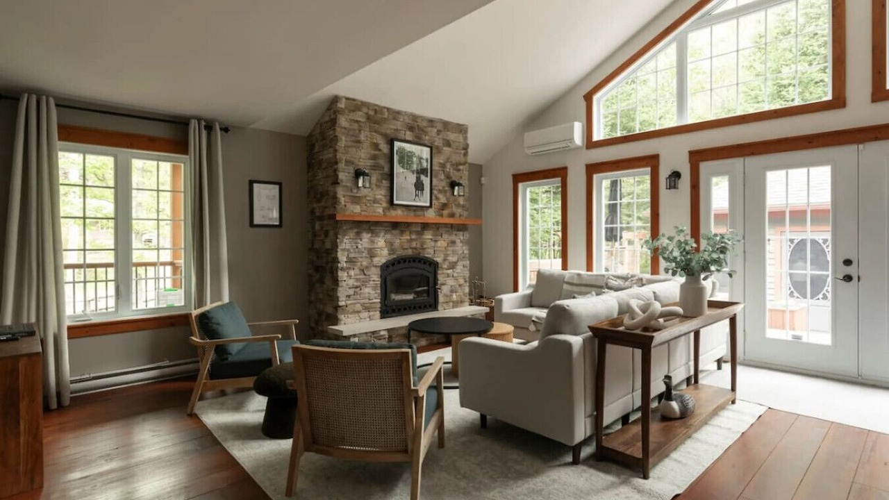 Photo of Livingroom in Saint-Faustin-Lac-Carre
