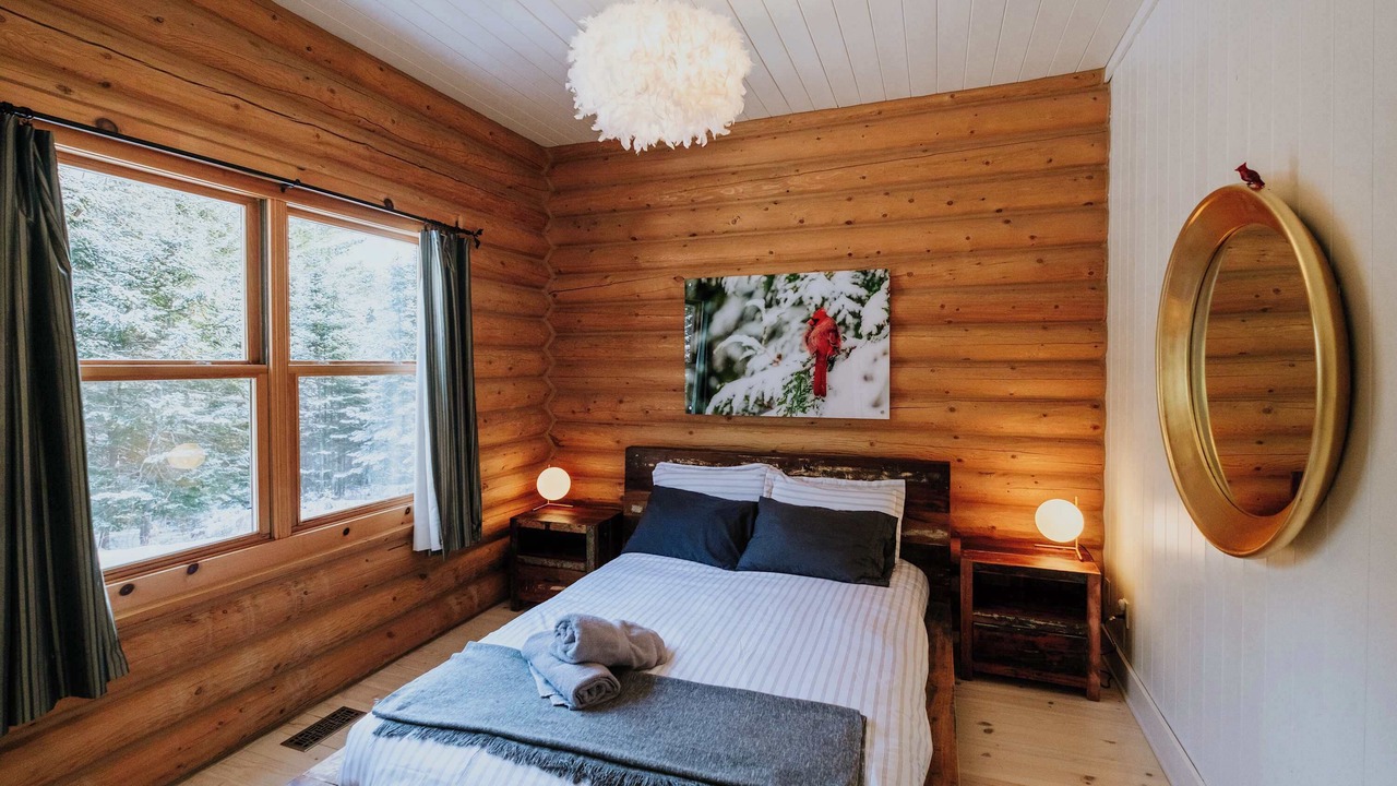 Photo of Bedroom in Fiddler Lake Resort