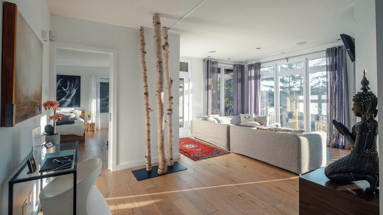 Photo of Livingroom in Chertsey
