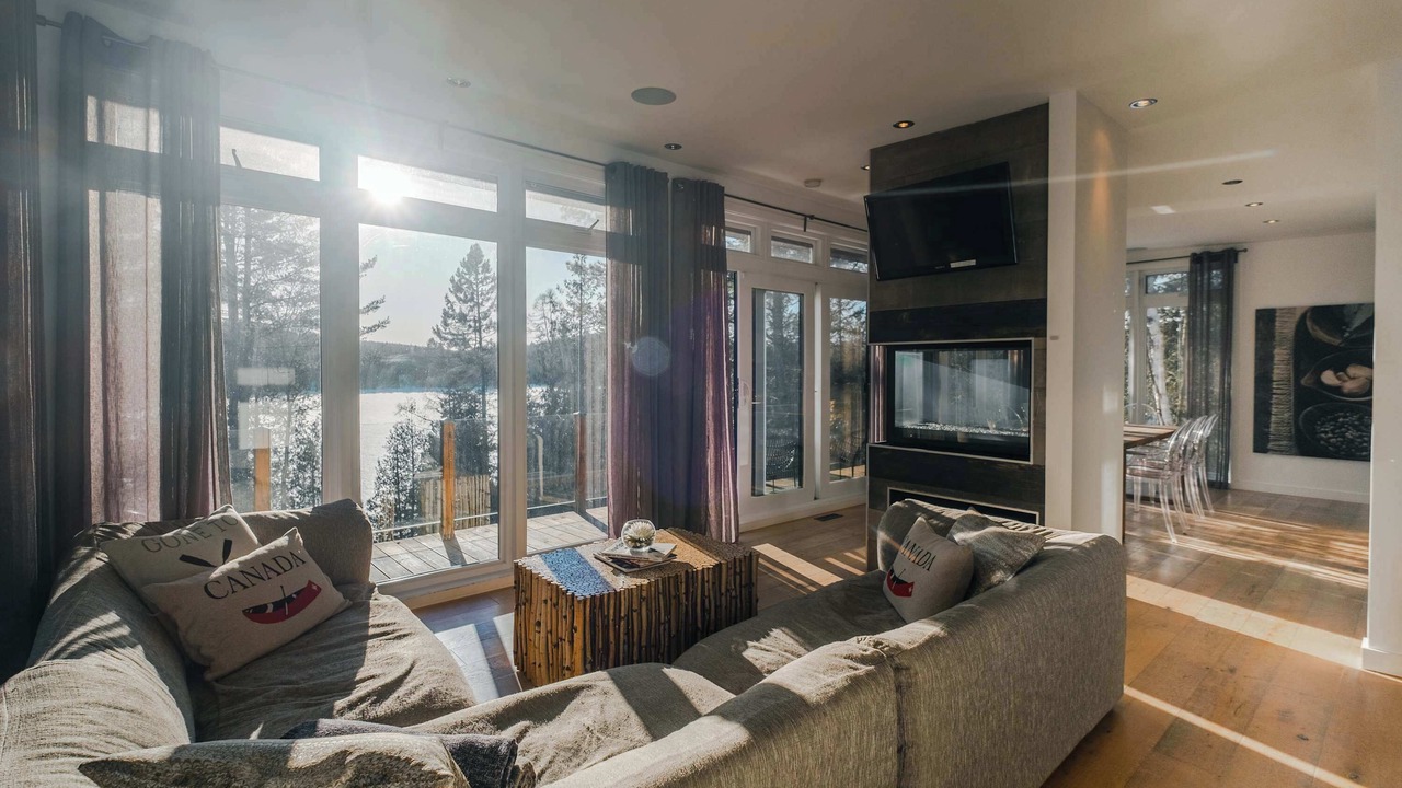 Photo of Livingroom in Chertsey