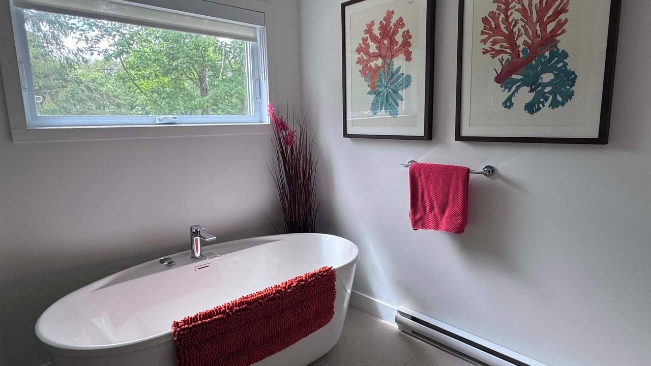 Photo of Bathroom in Saint-Basile